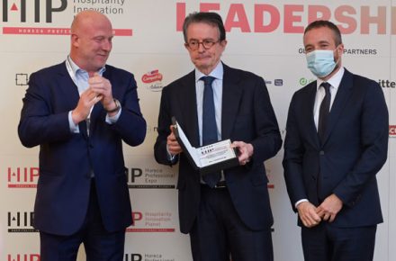 Antonio Catalán (AC Hotels by Marriot) recibe el Premio a la Trayectoria Empresarial en HIP2022