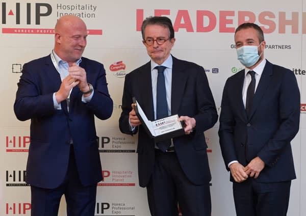 Antonio Catalán (AC Hotels by Marriot) recibe el Premio a la Trayectoria Empresarial en HIP2022
