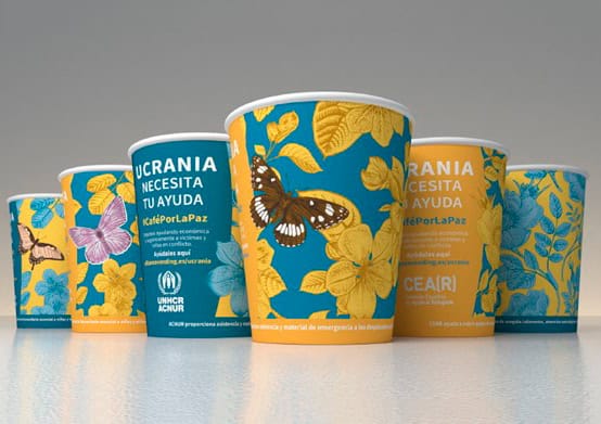 Edición especial de los vasos de café con motivo de la campaña #CaféPorLaPaz de Alliance Vending
