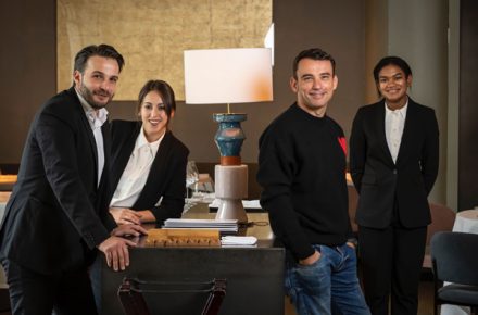 Marcos Granda junto al equipo de Clos Madrid