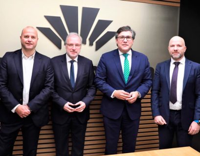 de izquierda a derecha, Xavier Vilajoana, presidente de Construmat, Constantí Serrallonga, director general de Fira de Barcelona, Pedro Fernández Alén, presidente de la CNC, y, Roger Bou, presidente de Construmat.