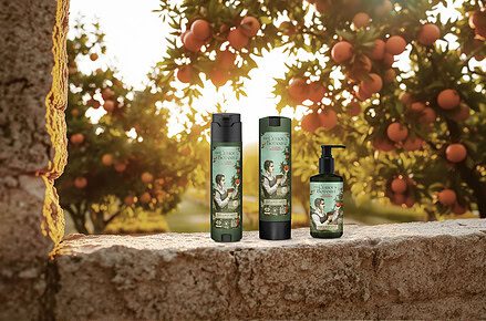 Colección de amenities hoteleros The Curious Botanist de ADA Cosmetics con naranja sanguina de Sicilia