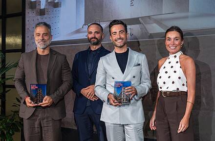 Entrega del Premio al Mejor Diseño de Producto Integrado en los XIV Premios Casa Decor 2026 a Summumstudio y Cosentino por el espacio Manantial