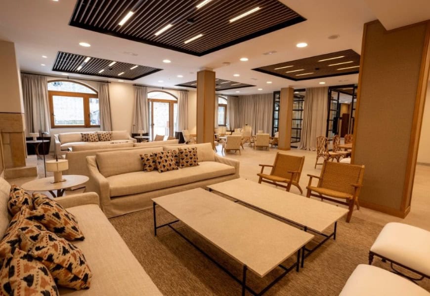 El Parador de Santillana Altamira reabre renovado tras 8M€