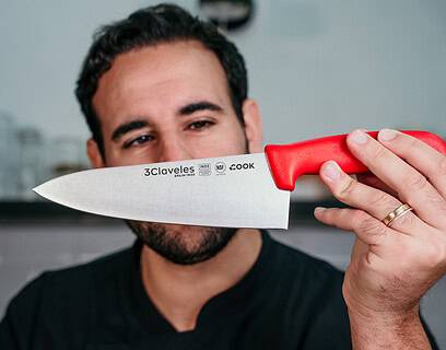 Cuchillo profesional de la línea Cook de 3Claveles con mango de polipropileno de alta resistencia para cocina HORECA