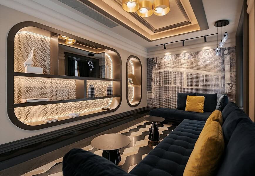 Interiorismo del hotel Eurostars Lisboa Baixa por PF1 Interiorismo Contract, con mural del tranvía lisboeta y estética inspirada en el fado